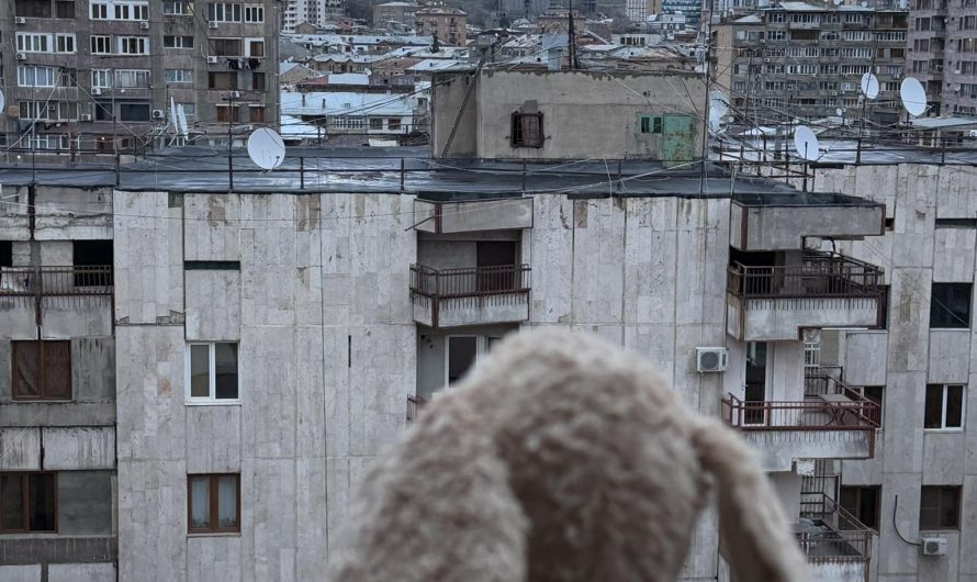 Кино на миллиарды, залы на замке